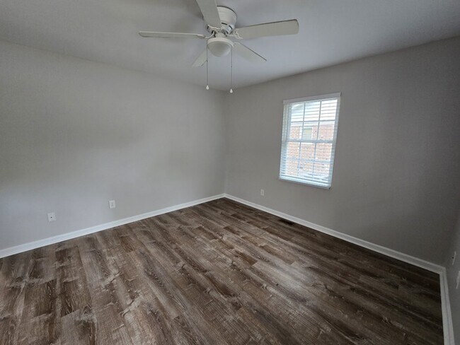 Foto del edificio - Available Now! Great Durham location newly remodeled. Single family home.