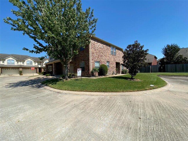 Foto del edificio - 8906 Keymill Dr