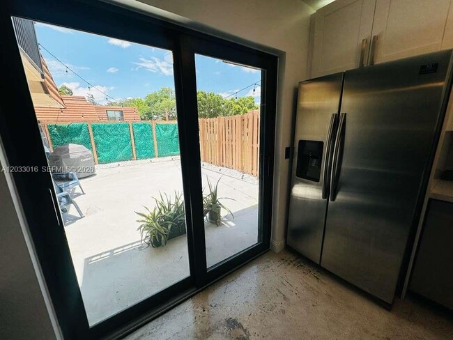 Foto del edificio - 2601 Garden Ct