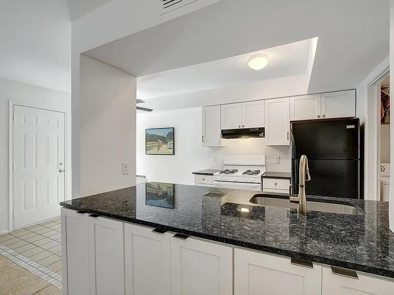 Foto principal - 5807 Cougar Dr