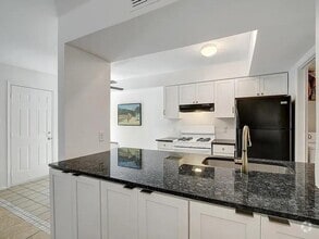 Building Photo - 5807 Cougar Dr