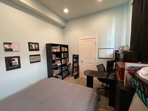 Building Photo - 1411 W Thompson St