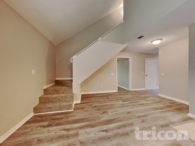 Building Photo - 2378 Iron Horse Dr