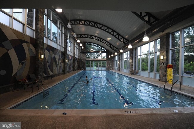 Foto del edificio - 2291 Potomac Club Pkwy
