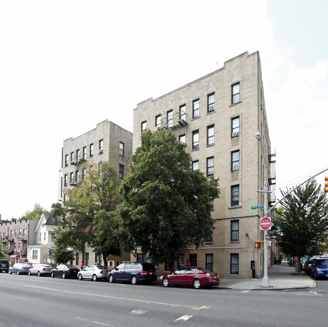 15651573 White Plains Rd Bronx, NY 10462 Rentals Bronx, NY