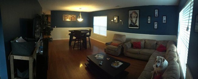 Foto del edificio - 500 Turkey Pointe Ln
