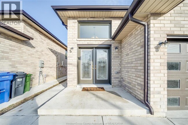 Building Photo - 1294 Tourangeau Rd