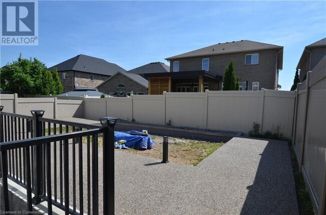 Building Photo - 187 Chambers Dr