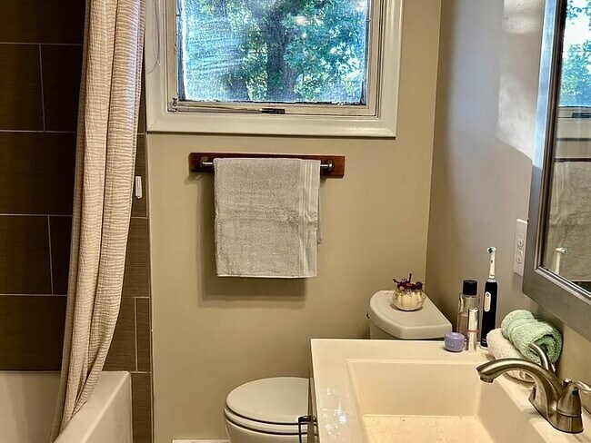 Foto del edificio - 966 Delaware Rd