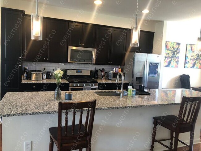 Foto del edificio - 1310 Teagan Dr