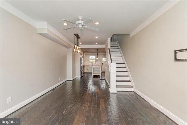 Foto del edificio - 217 S Clinton St