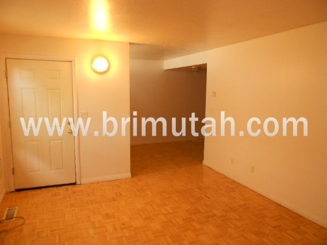 Building Photo - 517 1100 E