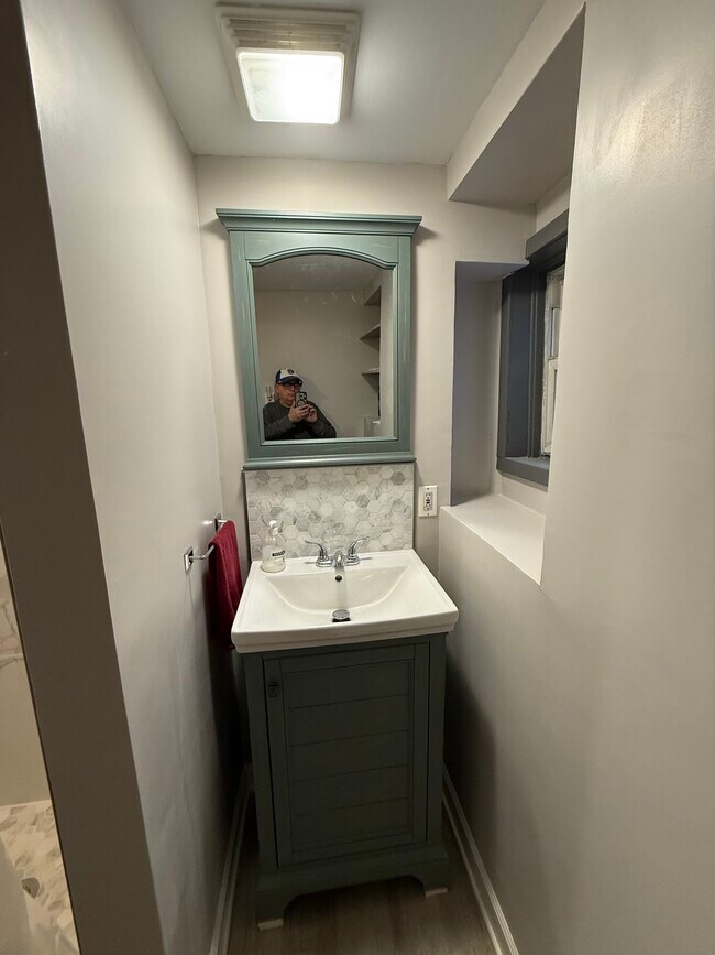 Foto del edificio - 2223 S Troy St