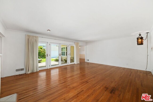 Foto del edificio - 1346 Brinkley Ave