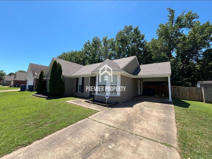 Building Photo - 10523 Kristen Dr