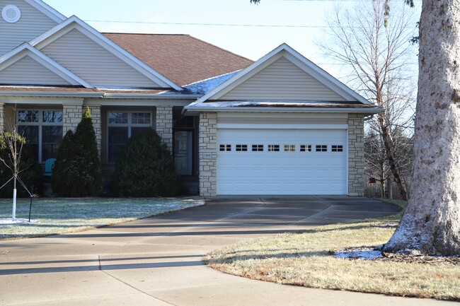 Building Photo - 1160 Winchester Ln