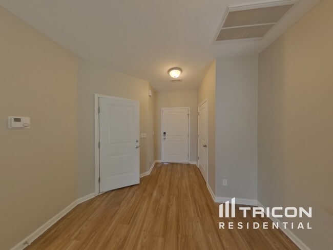Building Photo - 962 Tuxford Trl