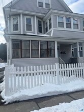 Building Photo - 73-75-75 Pixlee Pl