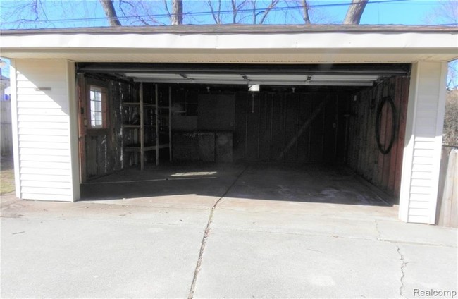Building Photo - 1317 E Pearl Ave