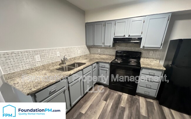 Building Photo - 1283 E Raines Rd