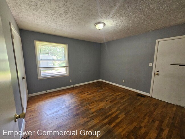 Foto del edificio - 3 br, 1 bath House - 415 South Plymouth St...