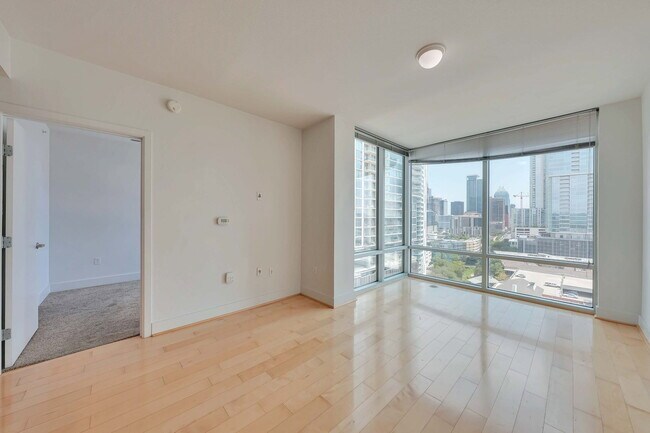 Foto del edificio - 300 Bowie St