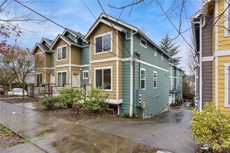 Building Photo - 14015A 35th Ave NE