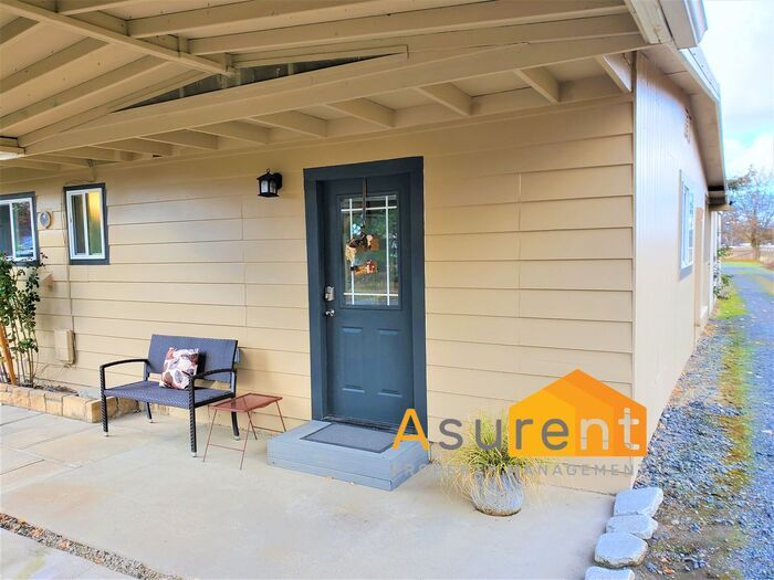 Fully Remodeled Fully Furnished Studio Ava... House Rental in Medford