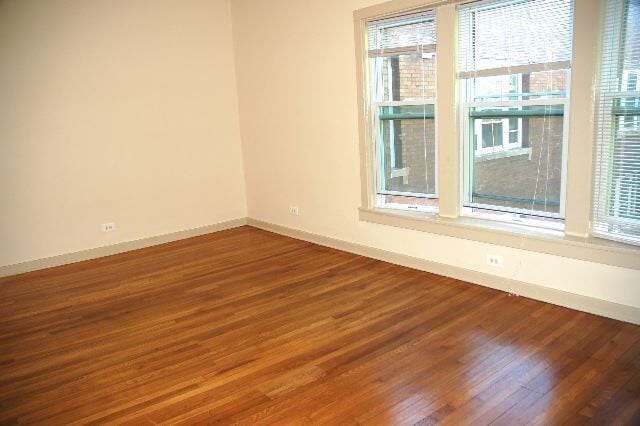 Foto del edificio - 4714 N Racine Ave