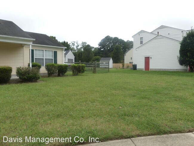 Foto del edificio - 3 br, 2 bath House - 12 Compton Court