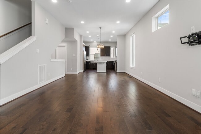 Foto del edificio - 719 Schwartz St