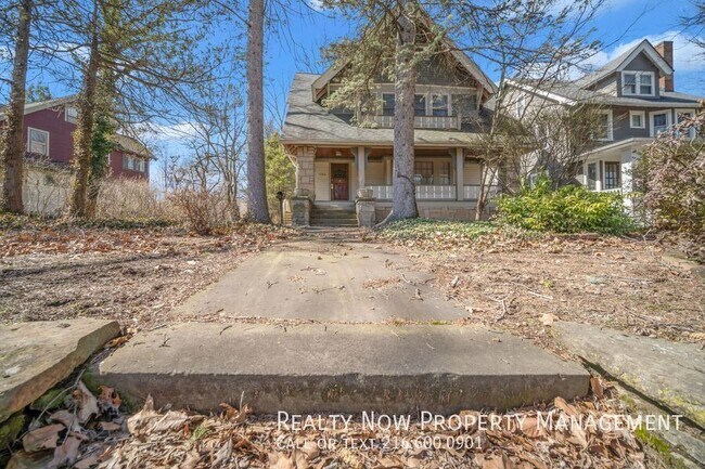 Building Photo - 1764 Radnor Rd