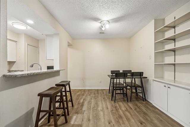 Foto del edificio - 5138 Amesbury Dr
