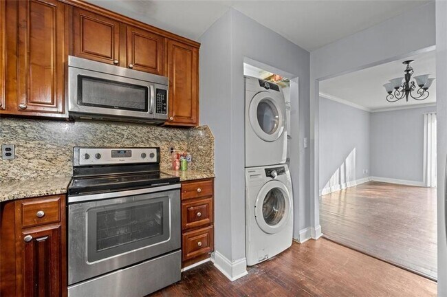 Foto del edificio - 5667 Kingsport Dr