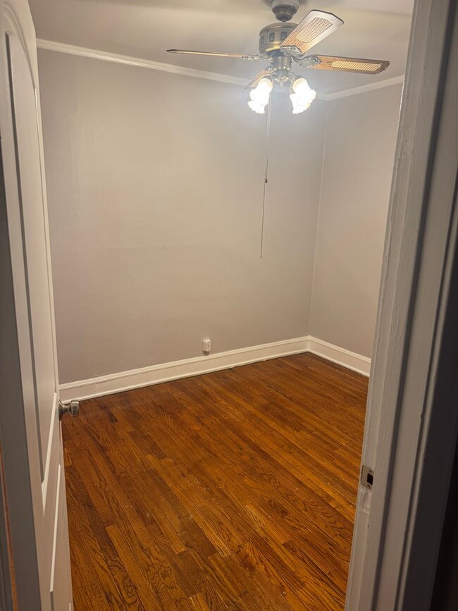 Foto del edificio - 2443 W Gunnison St