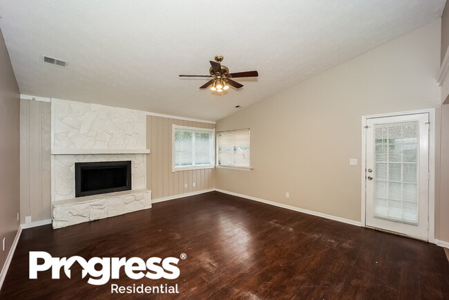 Foto del edificio - 596 Post Oak Rd