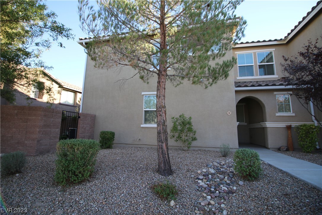 Foto principal - 1353 Crystal Hill Ln