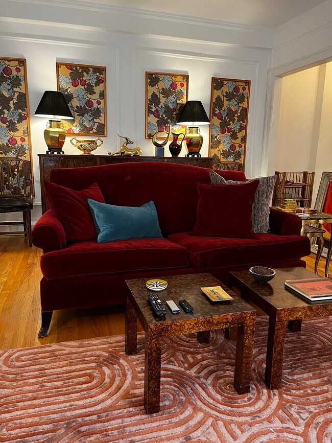 Foto del edificio - 2330 N Lincoln Park W