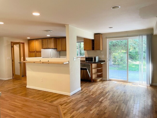 Photo - Charming 3 Bed 1.75 Bath Rambler in Eastgate House