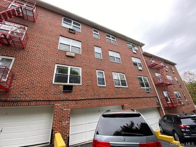 Foto del edificio - 195 Hoover Rd
