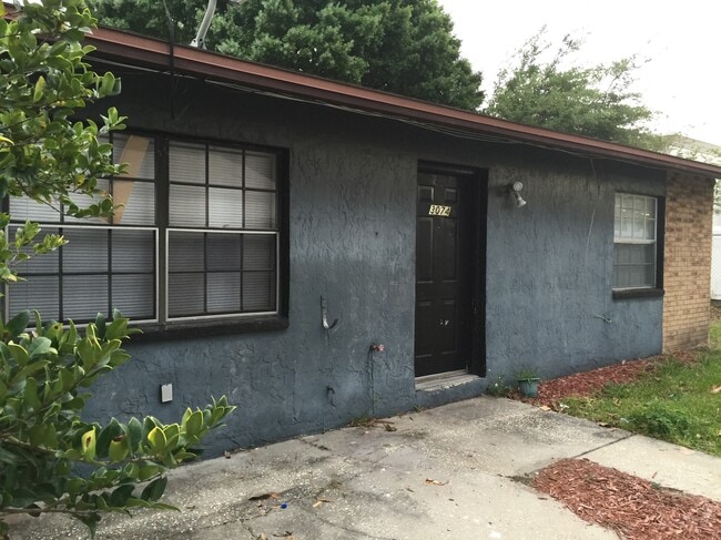 Building Photo - 3074 St Paul Dr