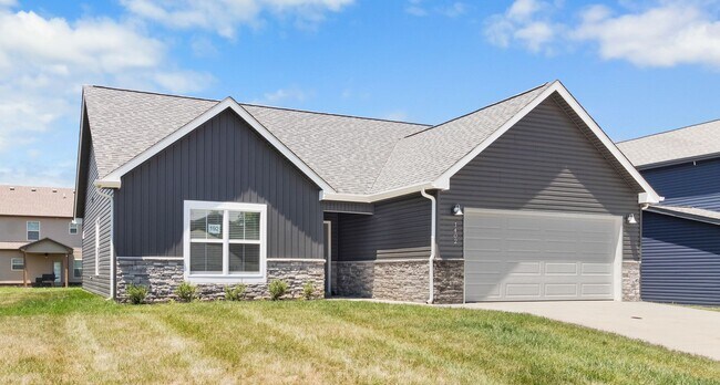 Building Photo - 1402 Dan Brown Dr