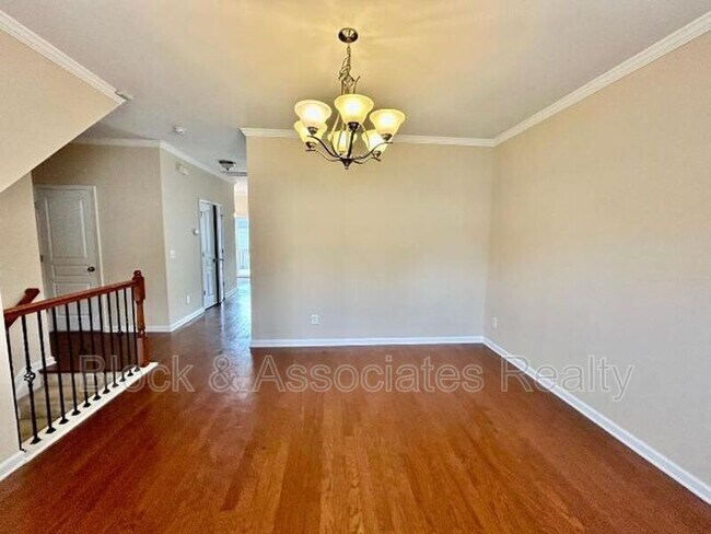 Building Photo - 705 Keystone Park Dr