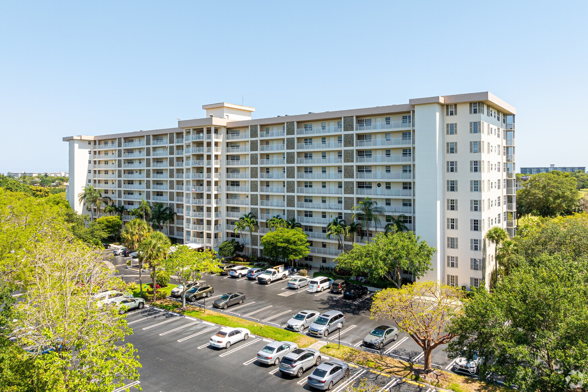 Palm-Aire Building 112