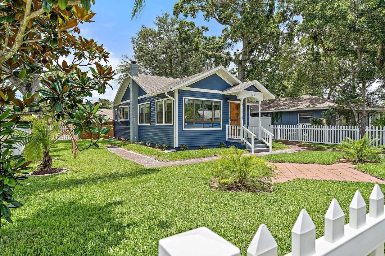 Photo - 1525 52nd St S (Gulfport, FL)