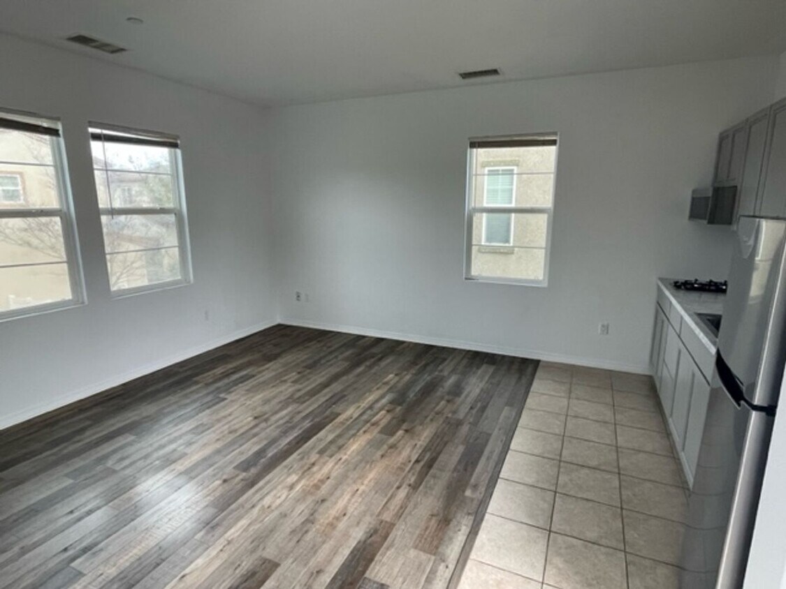 3043 Thames River Dr, Oxnard, CA 93036 House Rental in Oxnard, CA