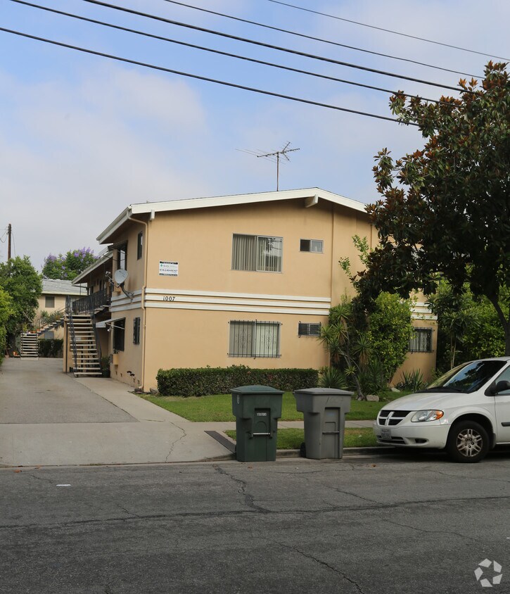 Primary Photo - 1007 N Louise St