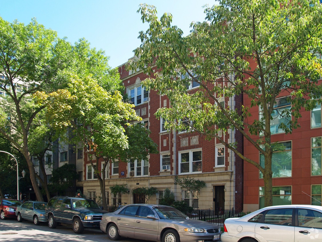 511 W Melrose St, Chicago, IL 60657 Apartments in Chicago, IL