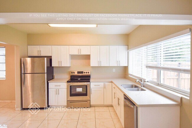 Foto del edificio - 7921 Juniper St