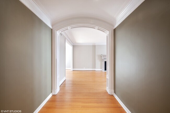 Foto del edificio - 3800 N Lake Shore Dr